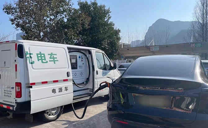 三门汽车搭电